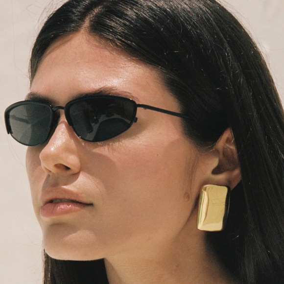 NEW: Gold Rectangular Earrings*High Gloss Finish*Lightweight Earrings*Cait - Picture 5 of 7